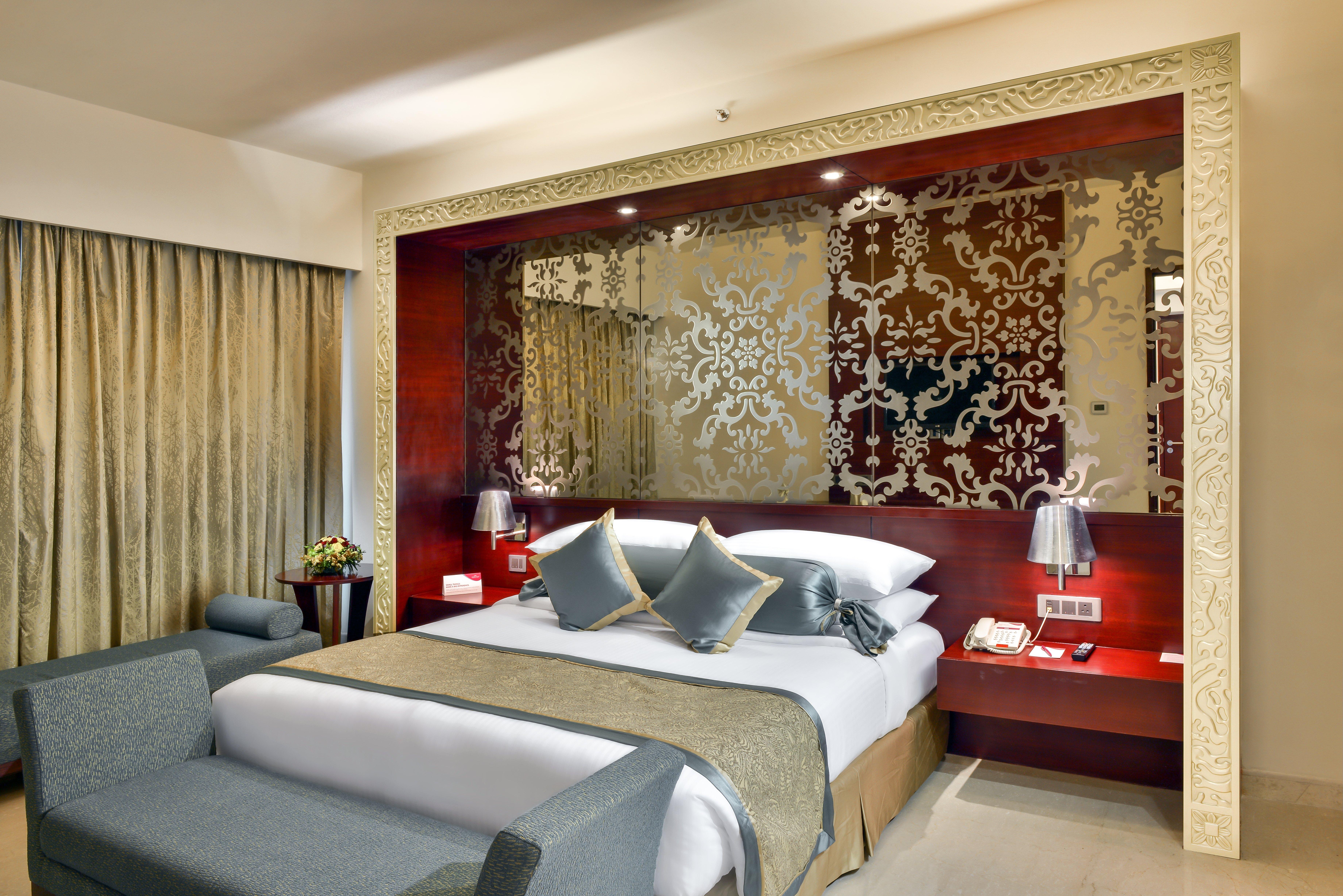 Crowne Plaza Ahmedabad City Centre By Ihg Exterior photo